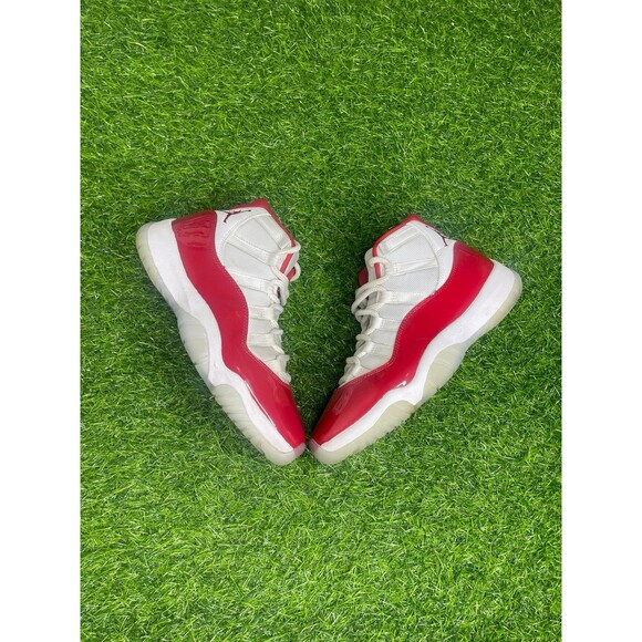 Air Jordan 11 Retro Cherry Size Kid's 7Y - Picture 4 of 7